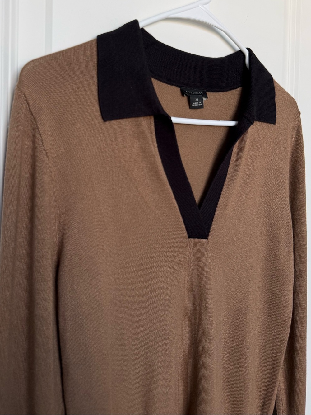 Ann Taylor V-Neck Polo Sweater with Black Trim